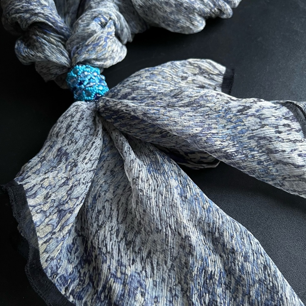 Armani collezioni 100% silk scarf